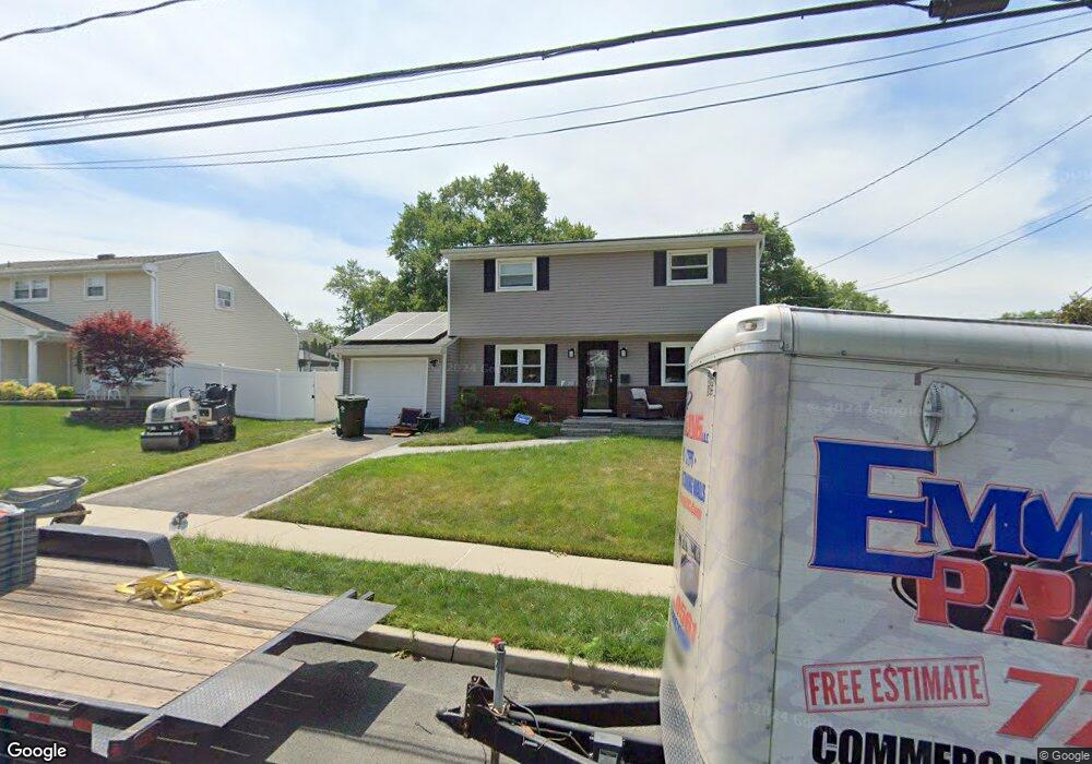 19 Tulip Dr, Old Bridge, NJ 08857 - photo 1