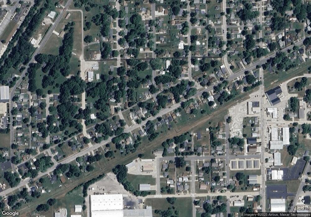 702 W Ensley Ave, Auburn, IN 46706 - photo 1