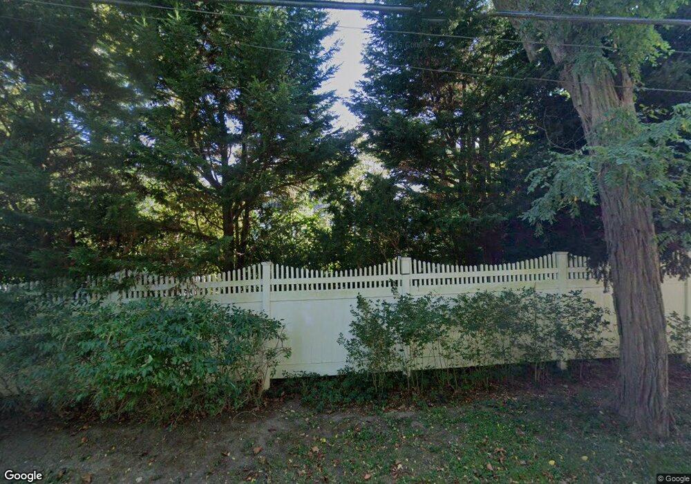 140 Duck Pond Rd, Glen Cove, NY 11542 - photo 1