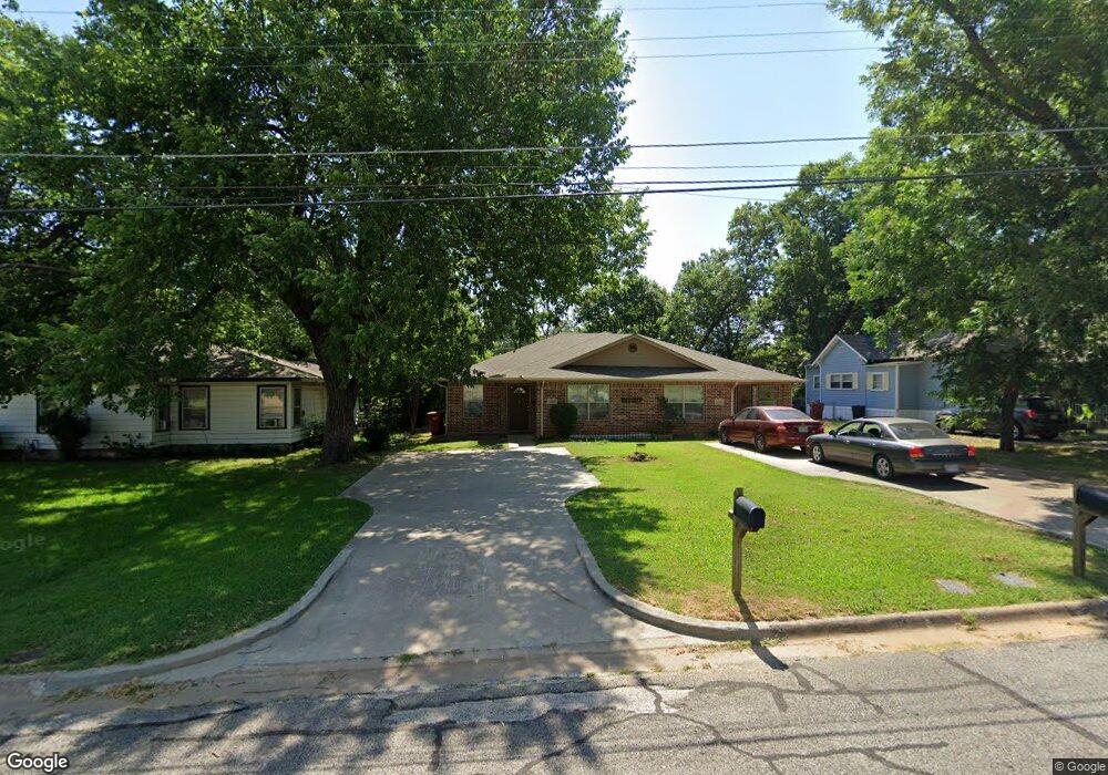 1112 N Main St, Bonham, TX 75418 - photo 1