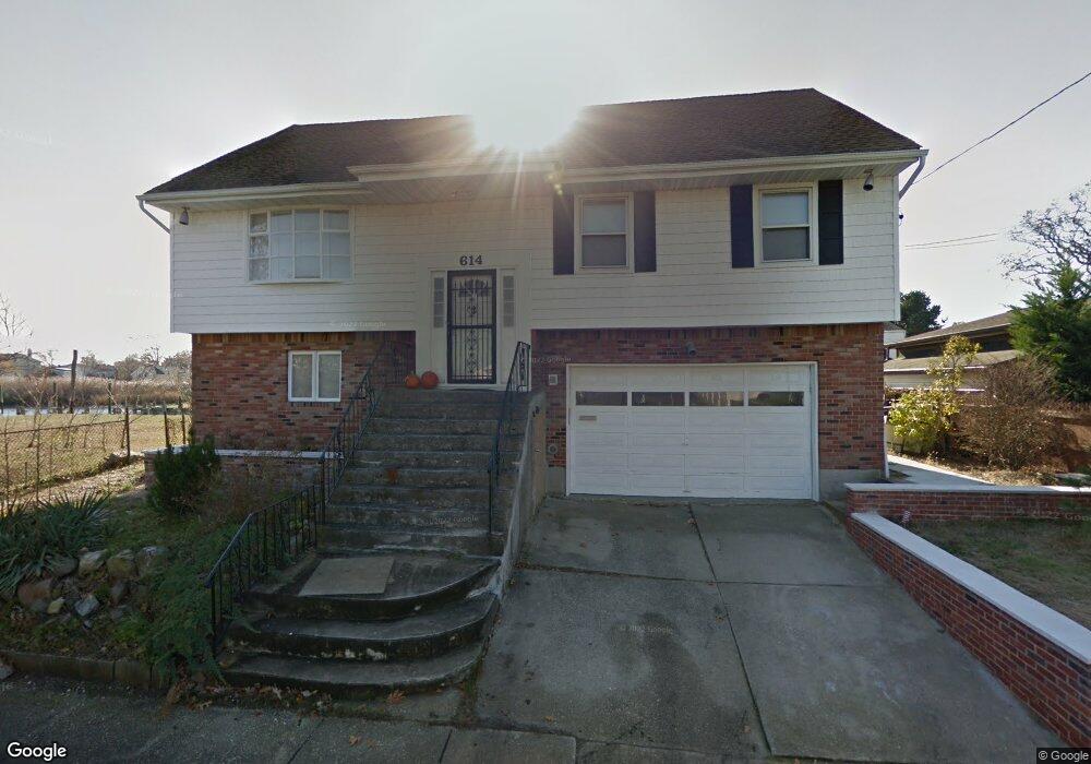 614 Stanton Place, Oceanside, NY 11572 - photo 1