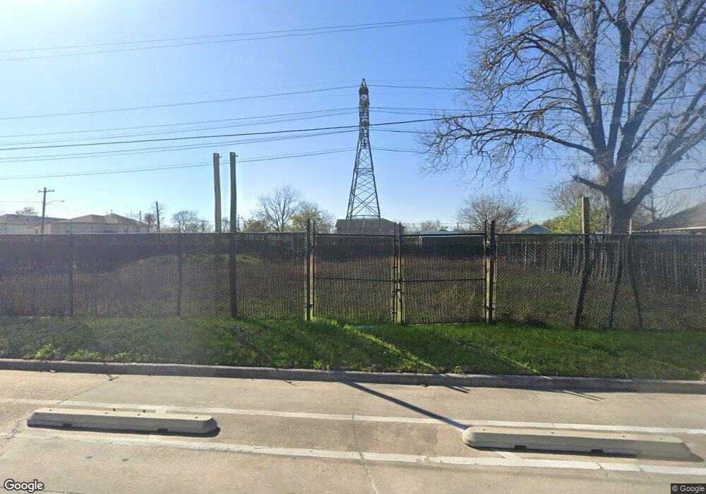 5007 Elysian St, Houston, TX 77009 - photo 1