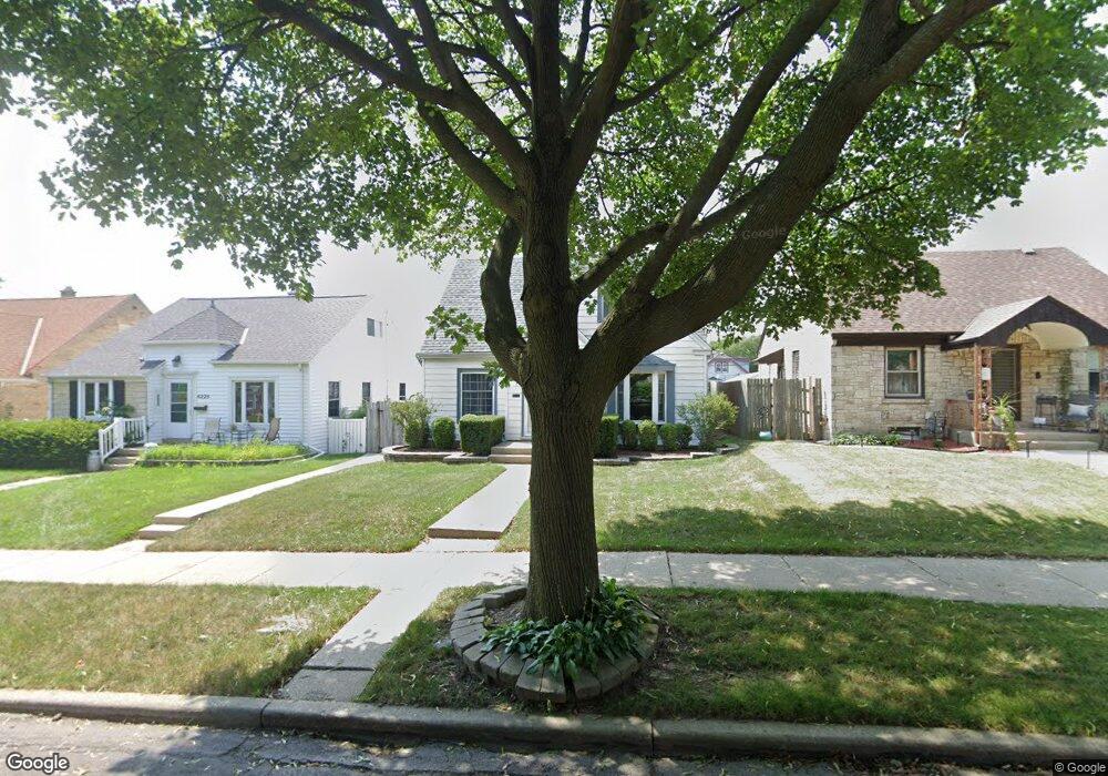 4219 S 2nd St, Milwaukee, WI 53207 - photo 1