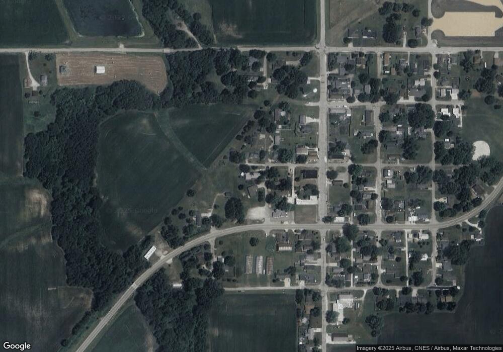 301 Maple St, Cedar Point, IL 61316 - photo 1