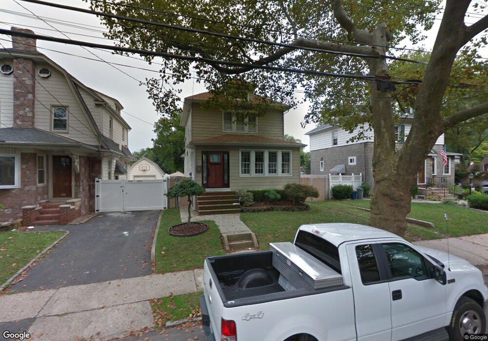 290 Edison St, Staten Island, NY 10306 - photo 1