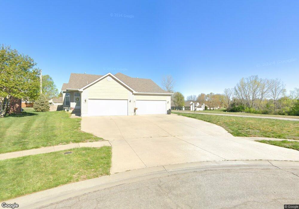 3401 SW Amarosa Cir, Topeka, KS 66614 - photo 1