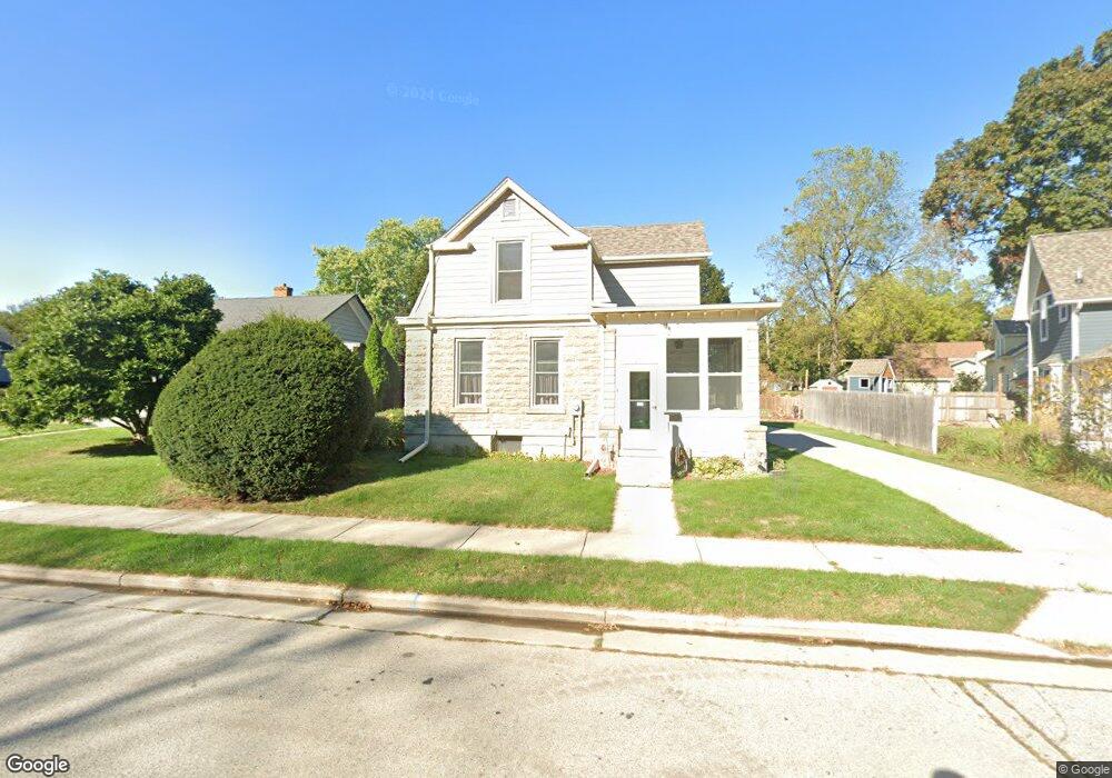 20 S Chestnut St, Oconomowoc, WI 53066 - photo 1