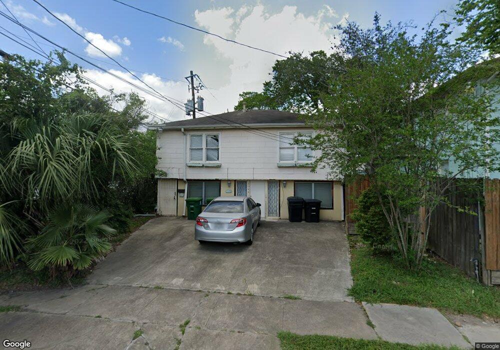 2042 Welch St, Houston, TX 77019 - photo 1