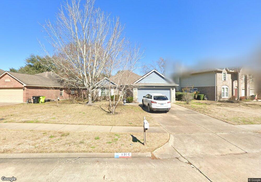 1914 Village Court Ln, Rosenberg, TX 77471 - photo 1