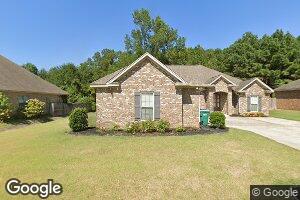 210 St James, Grenada, MI 38901