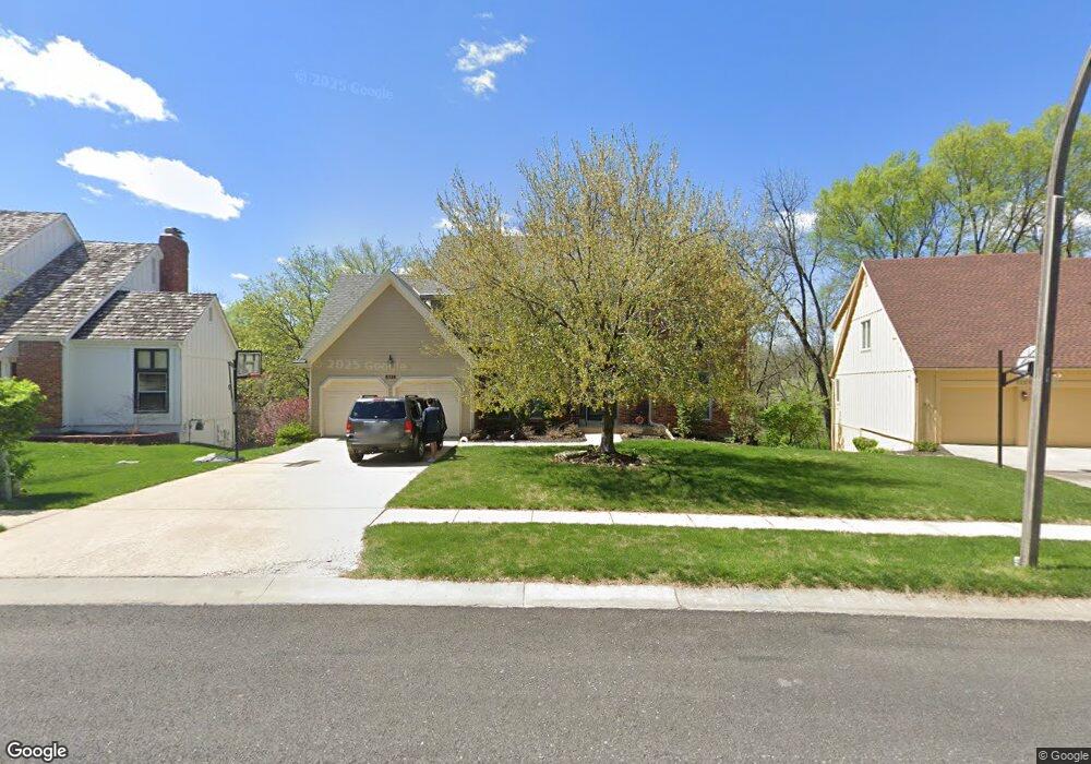 8328 Mullen Rd, Lenexa, KS 66215 - photo 1