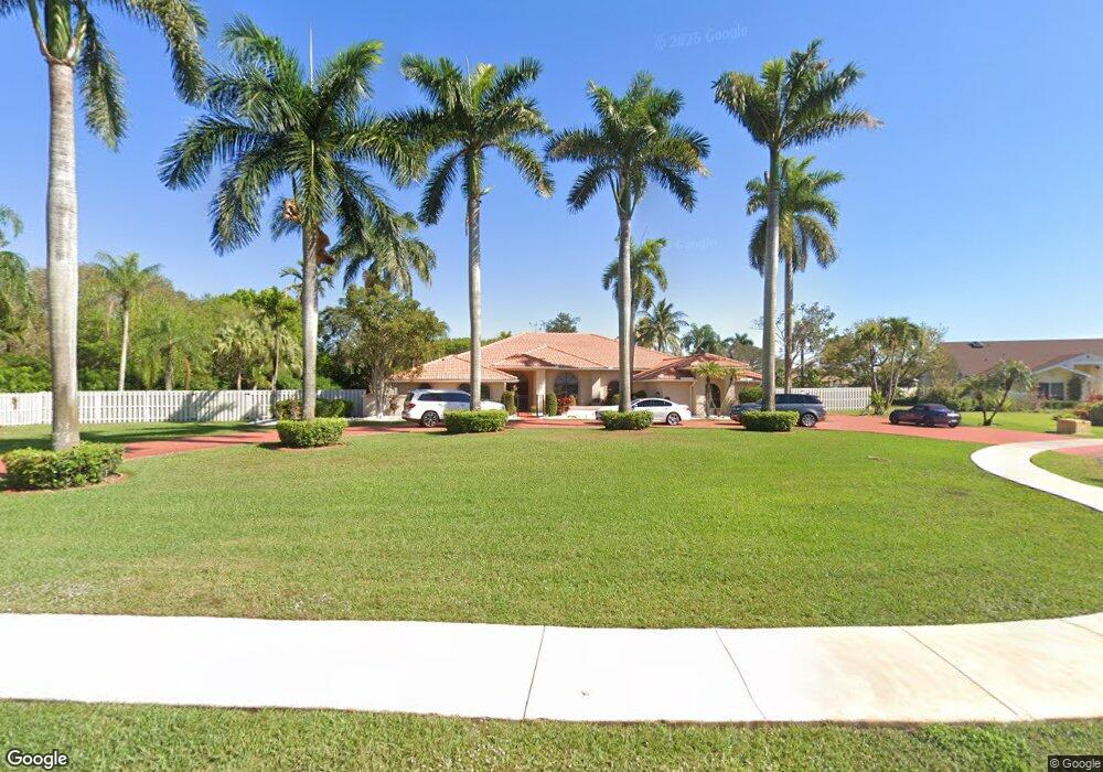 13821 Chathan Place, Davie, FL 33325 - photo 1