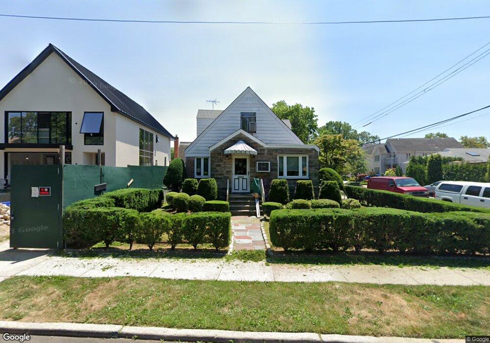 14802 3rd Ave, Whitestone, NY 11357 - photo 1