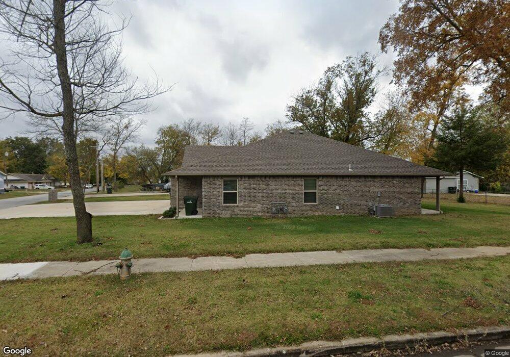 623 E 7th St, Claremore, OK 74017 - photo 1