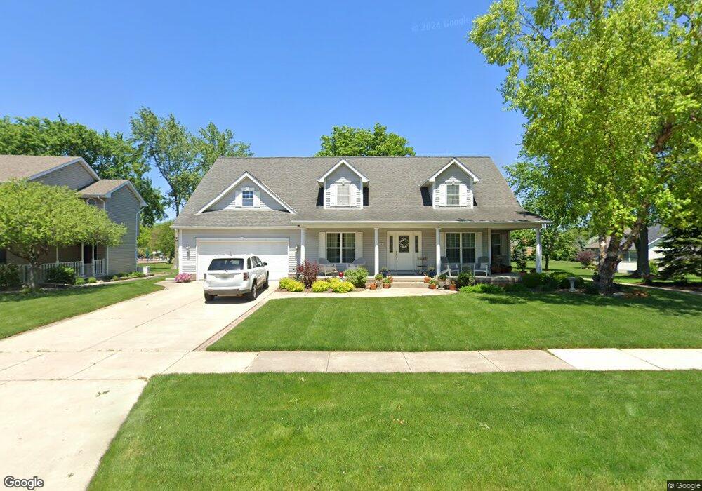 638 Davis Cir, Crown Point, IN 46307 - photo 1