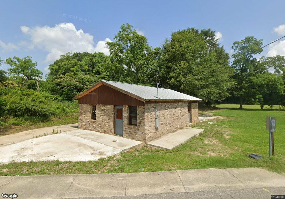 189 Carver Ave, Atmore, AL 36502 - photo 1