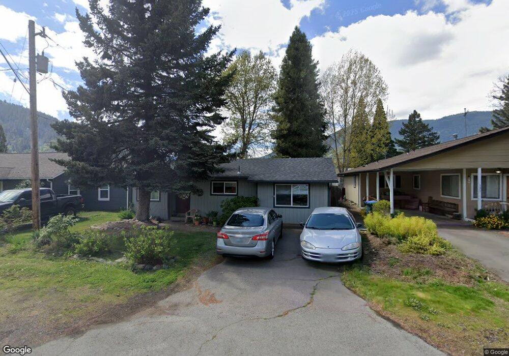 129 Cedar St, Rogue River, OR 97537 - photo 1