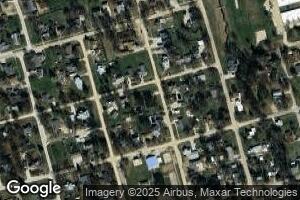 421 N Pine St, Windsor, IL 61957