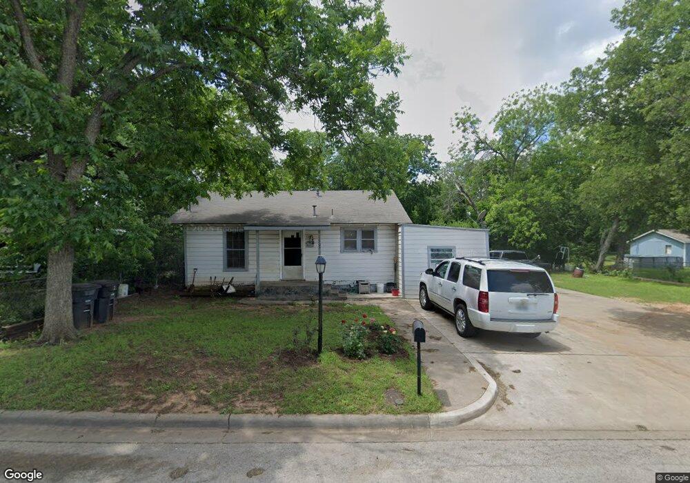 1305 N Douglas Ave, Cleburne, TX 76033 - photo 1