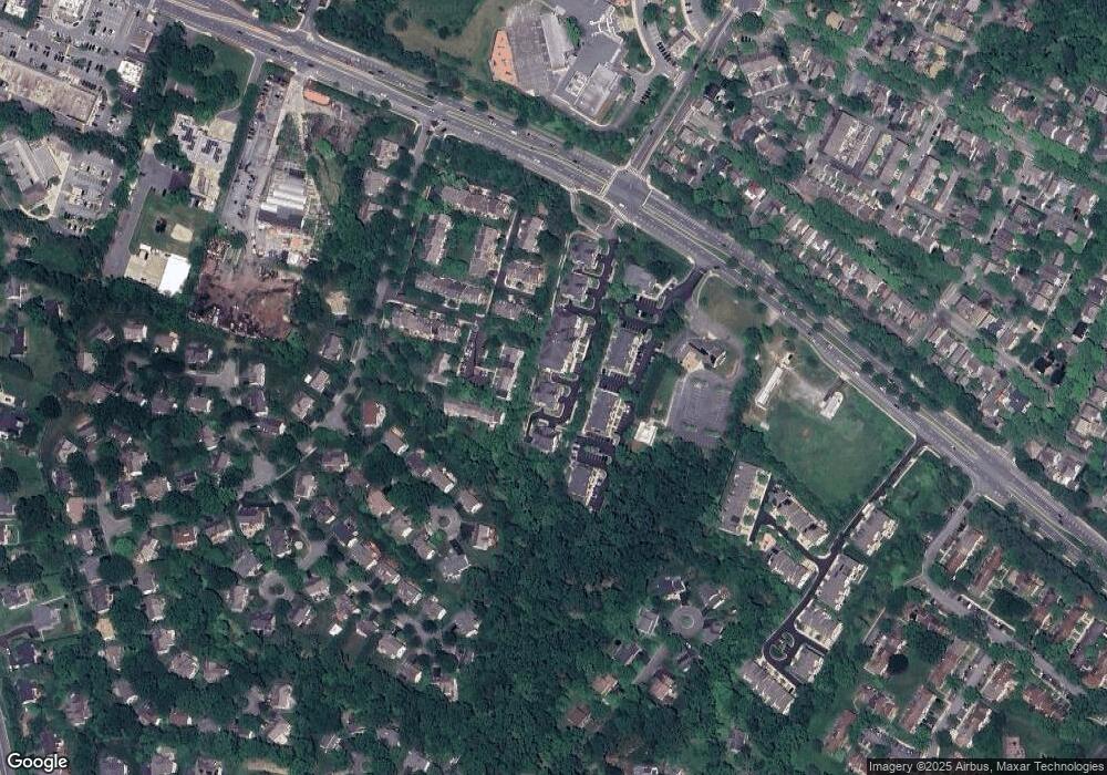 11924 Darnestown Rd unit 307, Gaithersburg, MD 20878 - photo 1