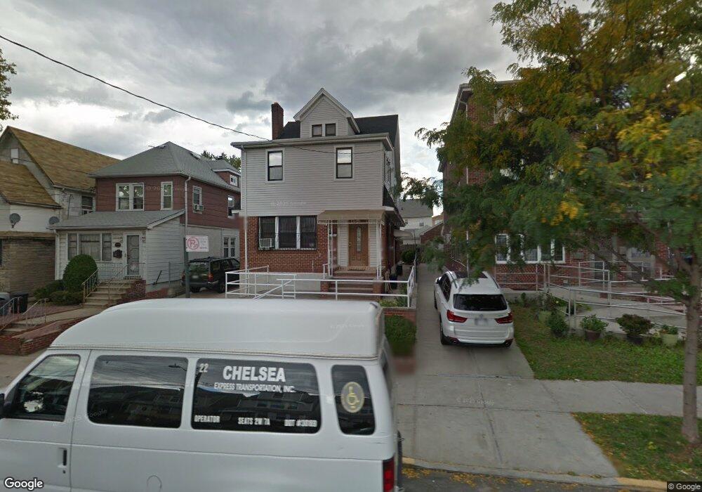 6137 Parsons Blvd, Fresh Meadows, NY 11365 - photo 1