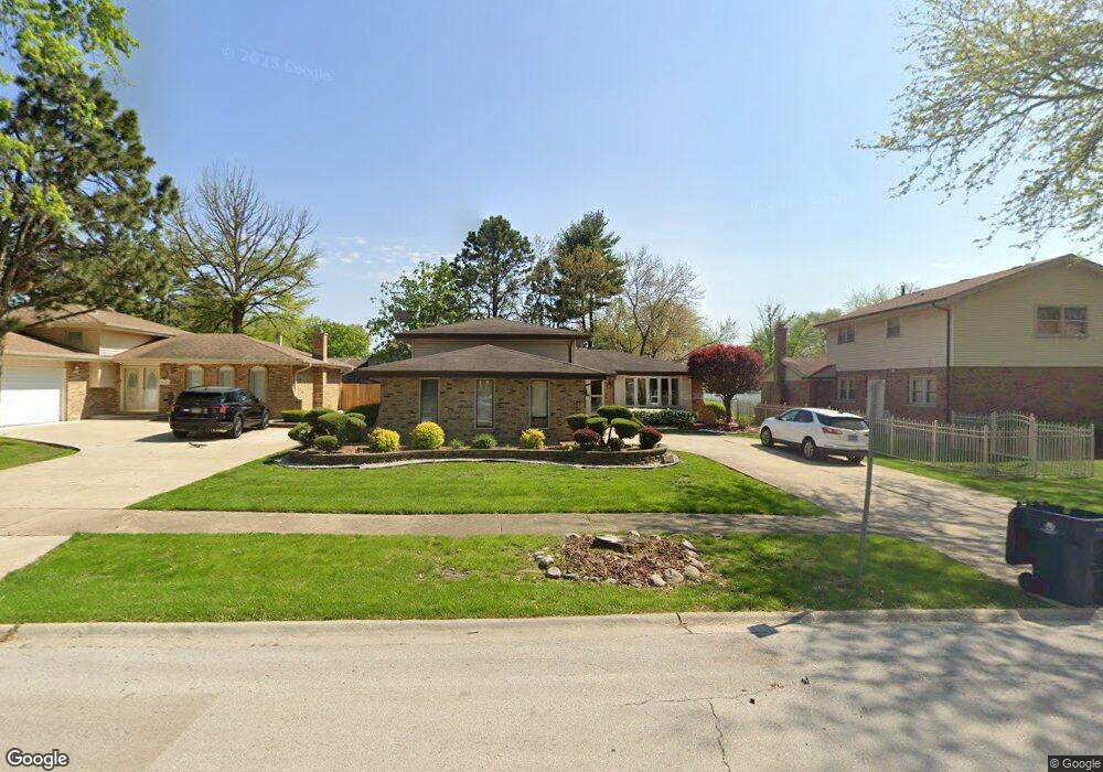 4331 Cedarwood Ln, Matteson, IL 60443 - photo 1