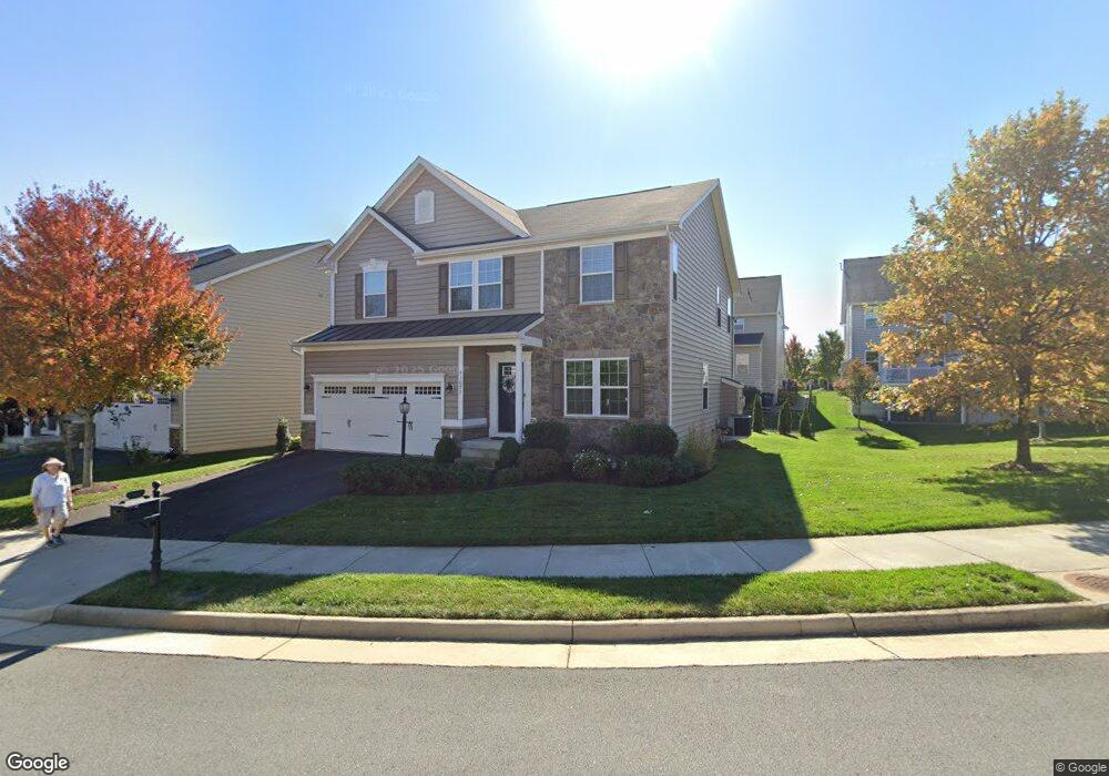 41673 Truly Cir, Aldie, VA 20105 - photo 1