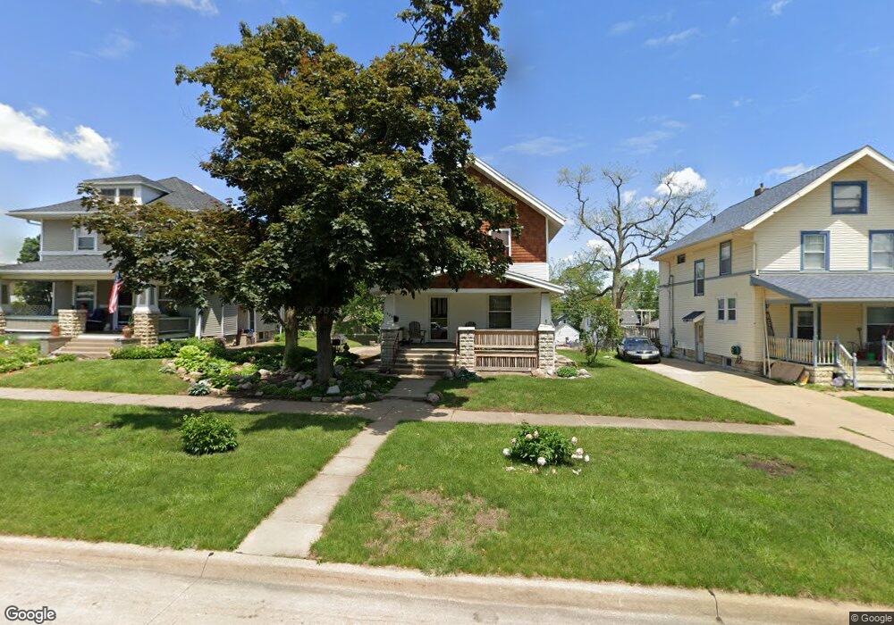 1426 A Ave NW, Cedar Rapids, IA 52405 - photo 1