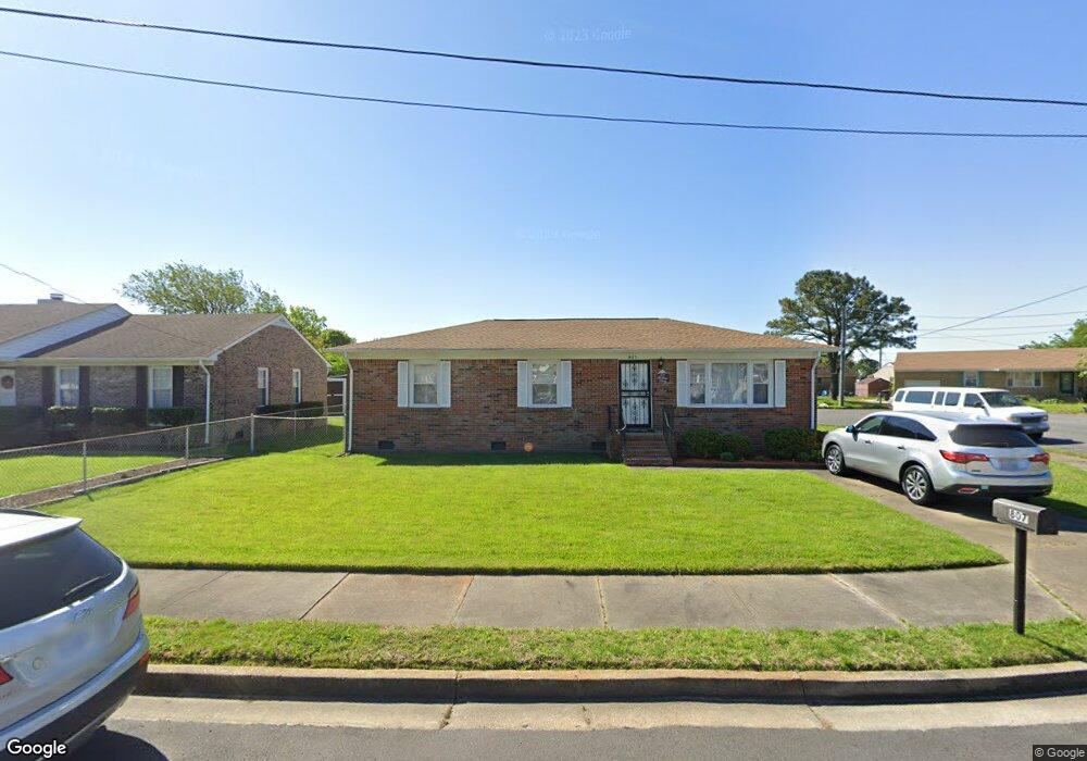 807 Bouie Ct, Portsmouth, VA 23704 - photo 1