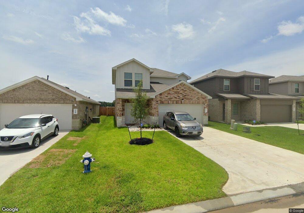16676 Lonely Pines Dr, Conroe, TX 77302 - photo 1