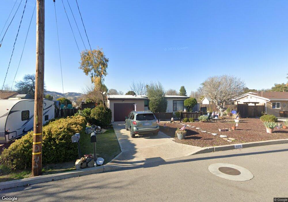 605 Tucker Ave, Paso Robles, CA 93446 - photo 1