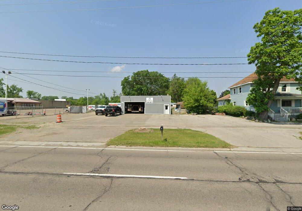 5158 Fenton Rd, Flint, MI 48507 - photo 1