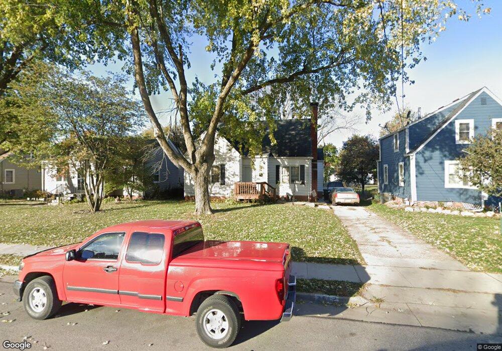 2512 44th St, Des Moines, IA 50310 - photo 1