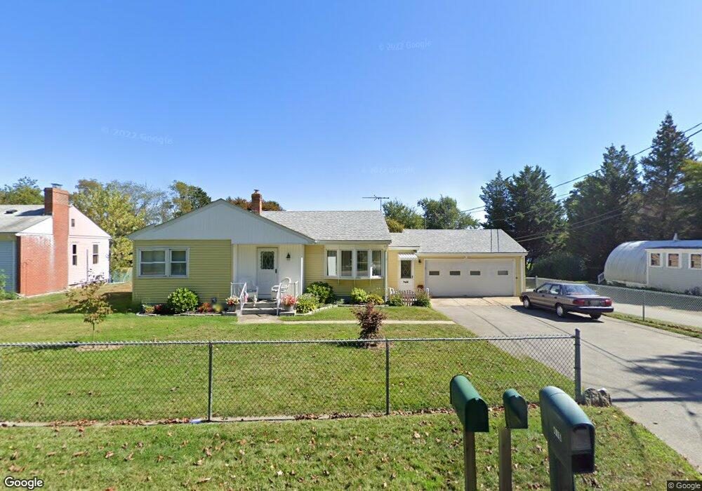 416 Forest Ave, Middletown, RI 02842 - photo 1