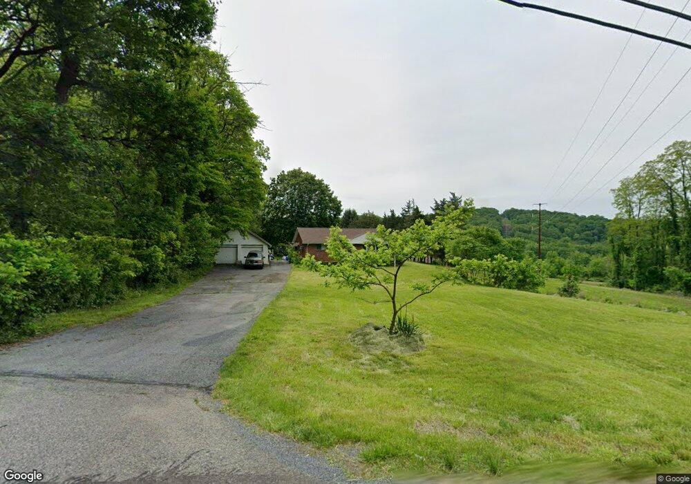 6971 Chestnut St, Zionsville, PA 18092 - photo 1