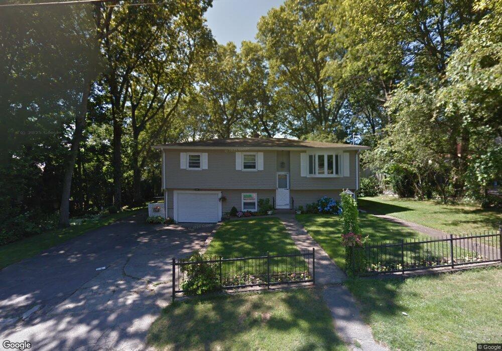 24 Laurel Ln, Cumberland, RI 02864 - photo 1