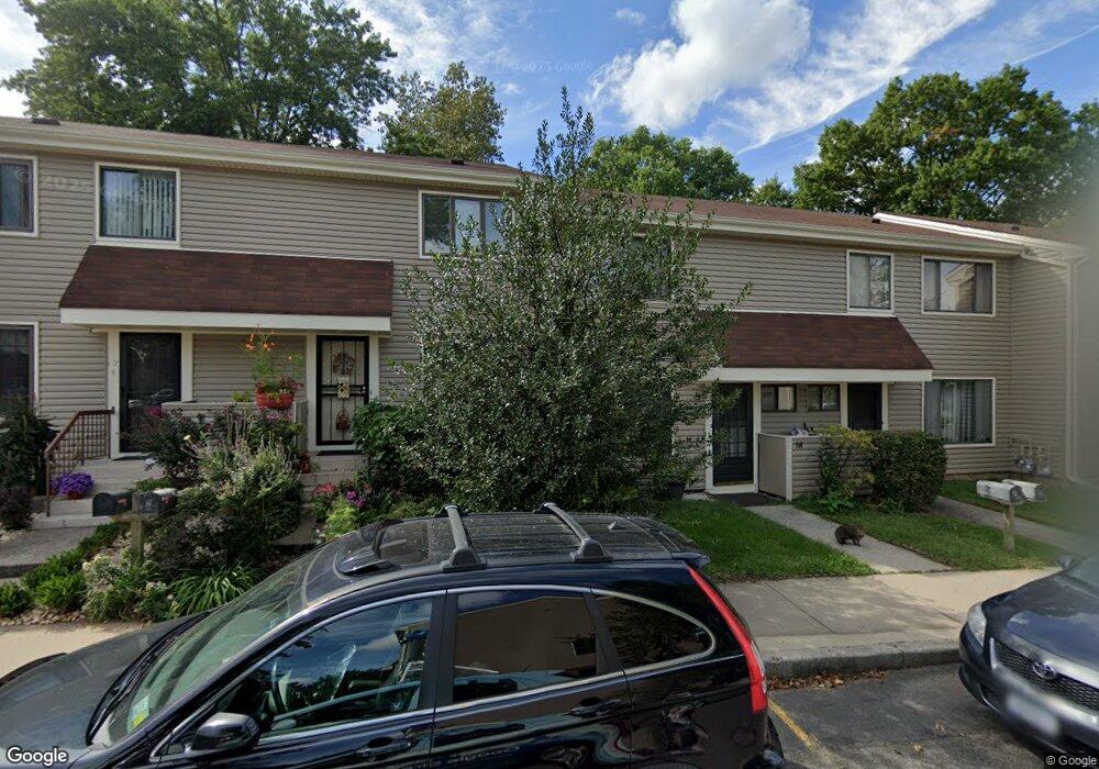 60 Arrowood Ct unit 116, Staten Island, NY 10309 - photo 1