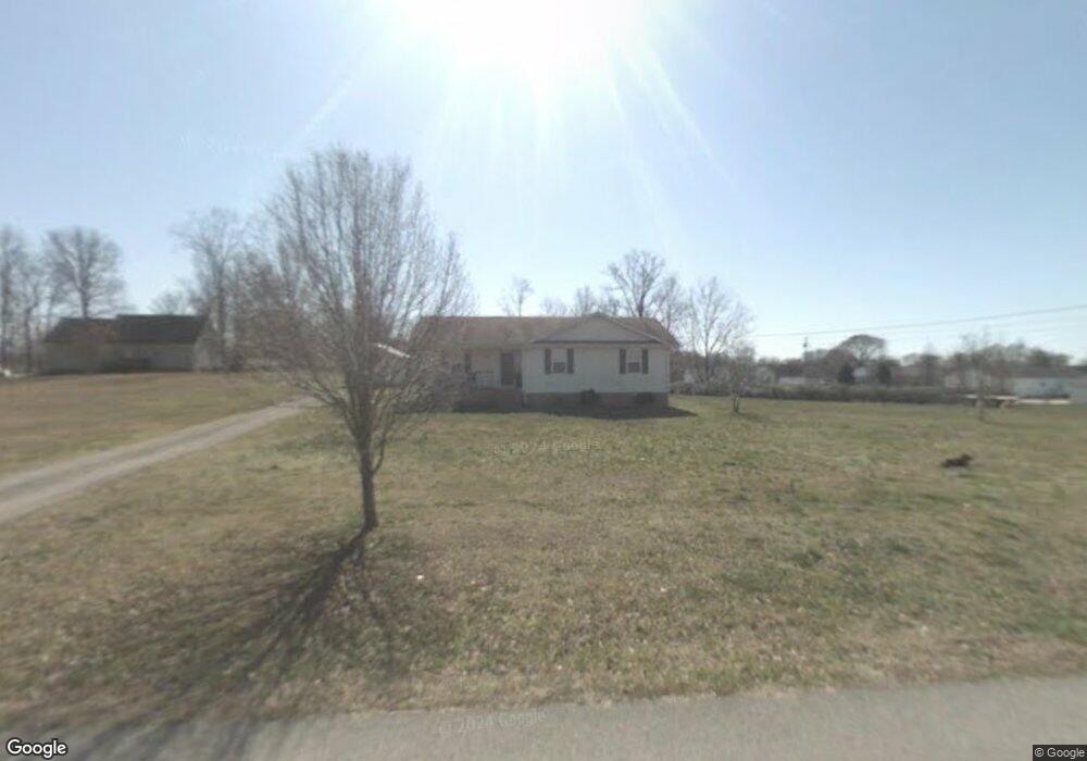 305 Cessna Ln, Shelbyville, TN 37160 - photo 1