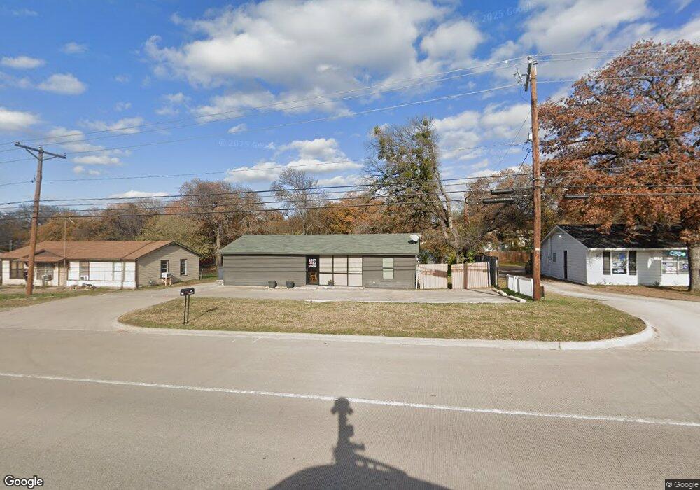 1017 Southeast Pkwy, Azle, TX 76020 - photo 1