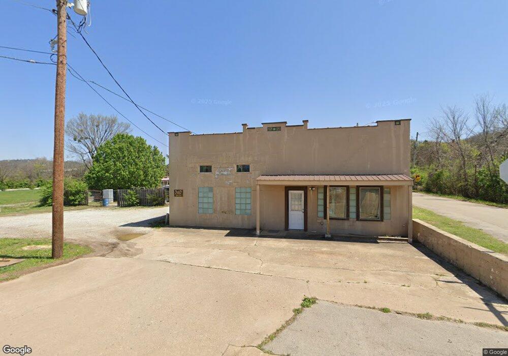 2002 S School Ave, Fayetteville, AR 72701 - photo 1