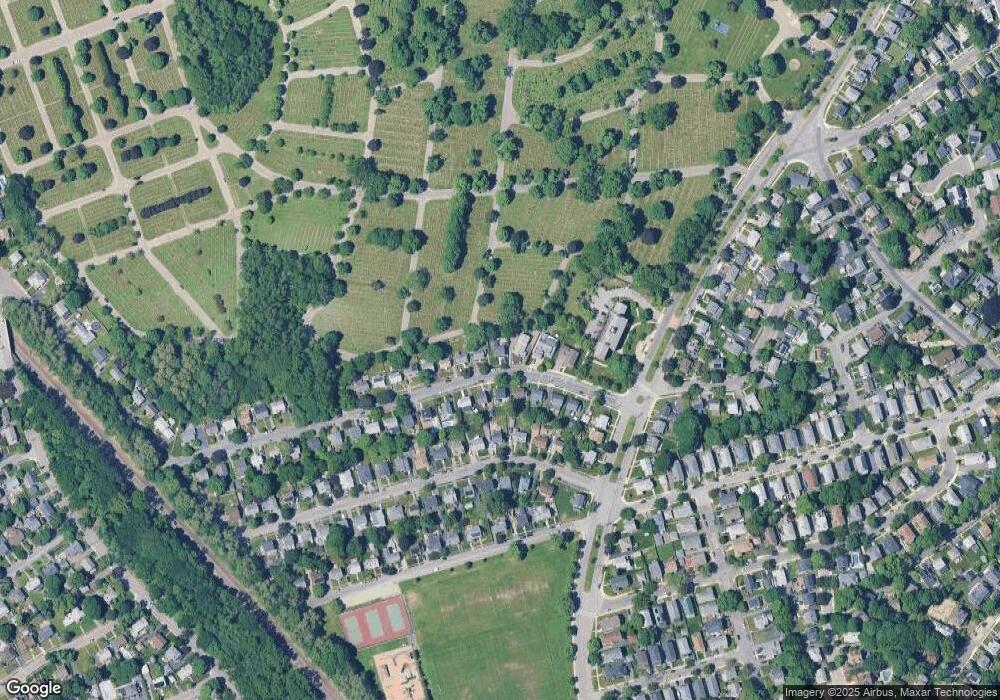 39 Roberts Rd, Medford, MA 02155 - photo 1