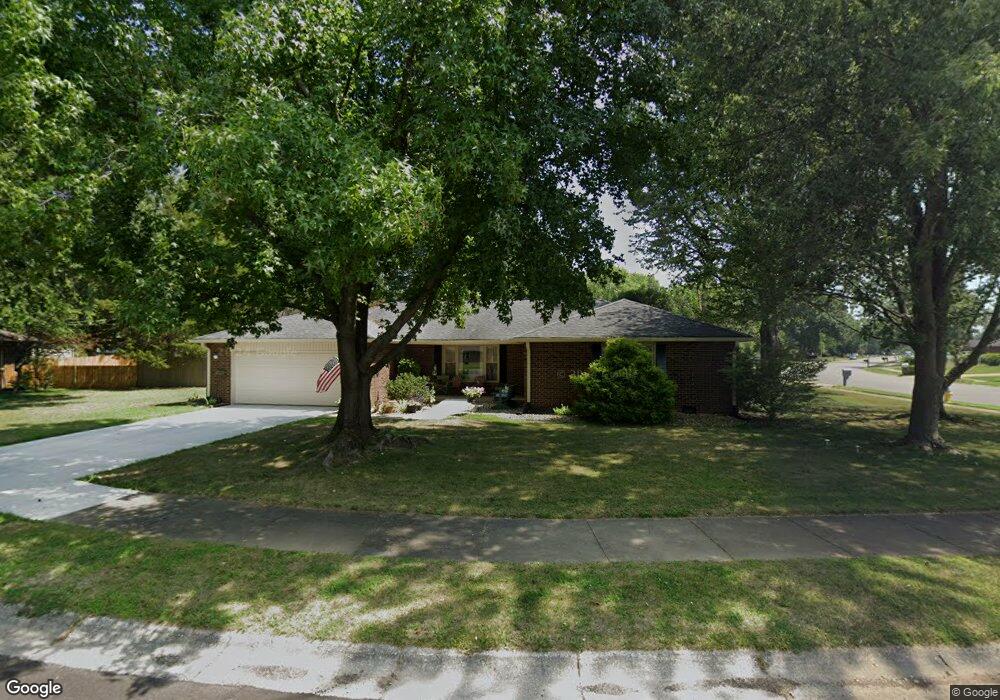 5005 Flintwood Cir, Columbus, IN 47203 - photo 1