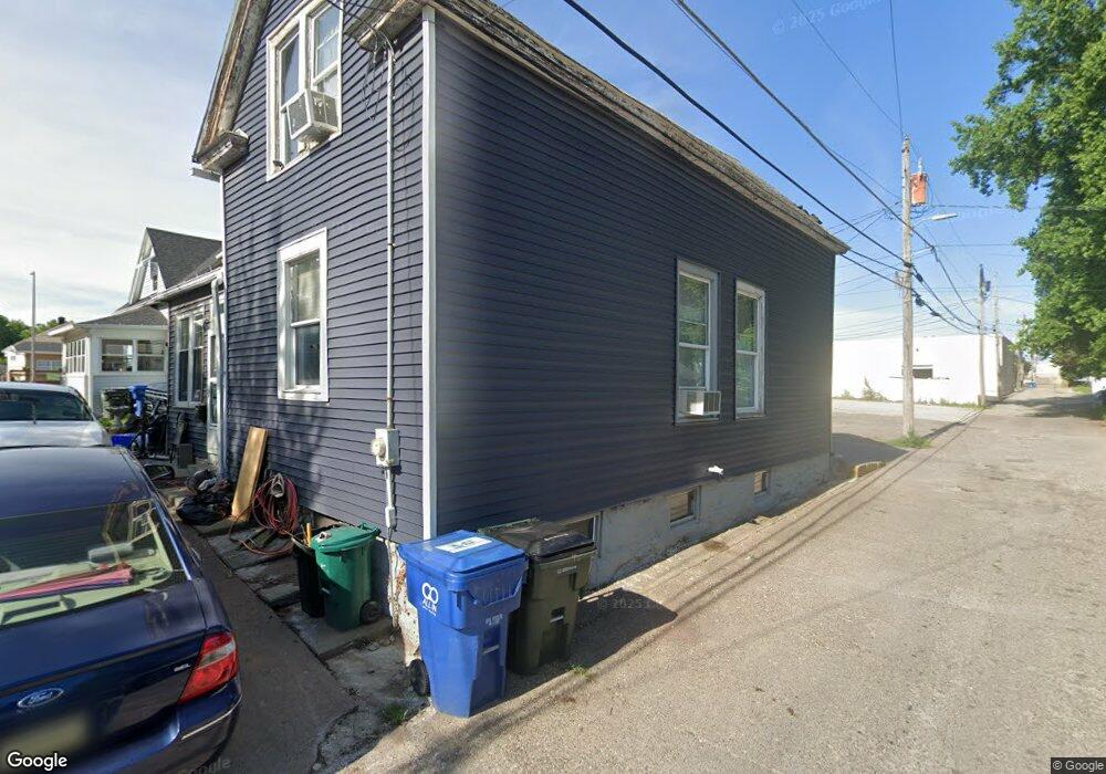 1524 W Locust St, Davenport, IA 52804 - photo 1