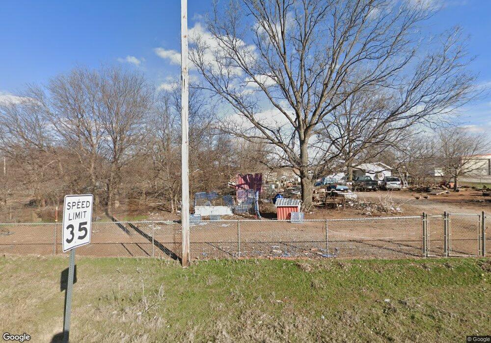 710 NW Quanah Rd, Cache, OK 73527 - photo 1