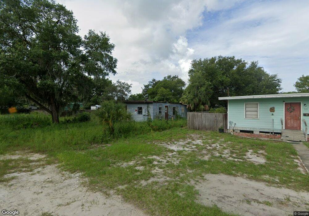 713 Wood Ave, Tavares, FL 32778 - photo 1