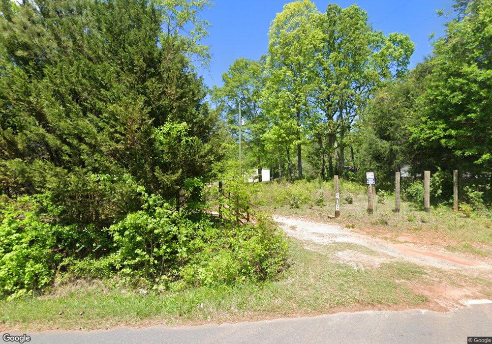 218 Rogers Cir, Barnesville, GA 30204 - photo 1