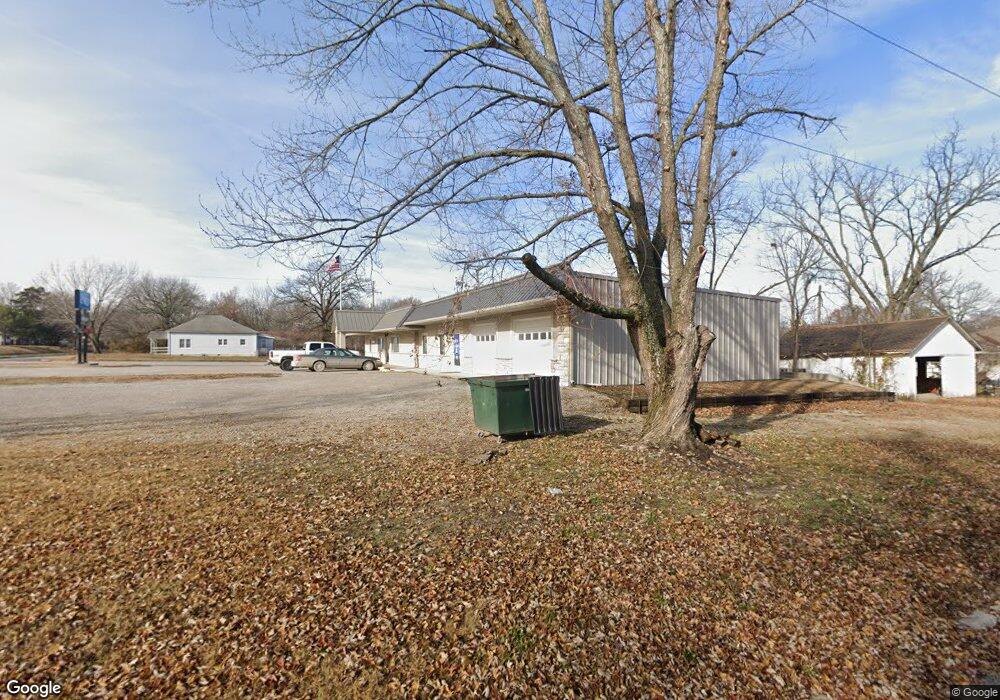 1523 Gabriel Ave, Parsons, KS 67357 - photo 1