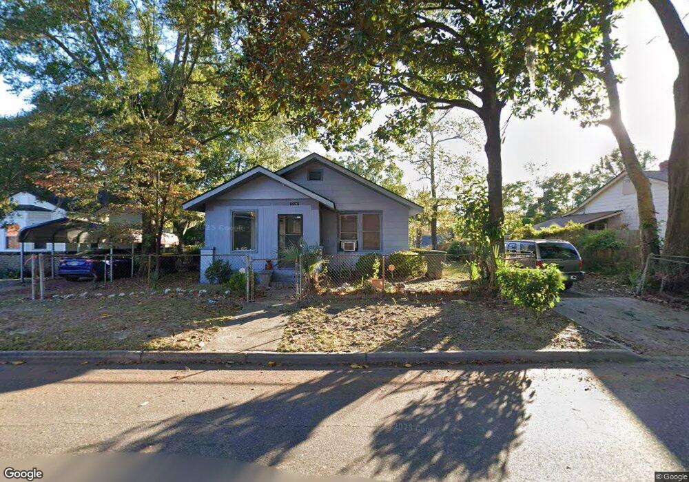 2053 E 40th St, Savannah, GA 31404 - photo 1