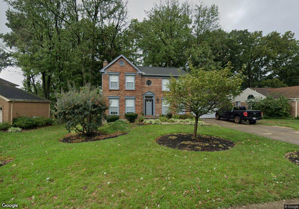 8131 Nagelwoods Dr, Cincinnati, OH 45255 - photo 1