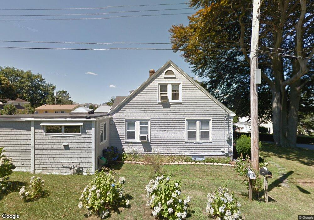 176 Maple Ave, Middletown, RI 02842 - photo 1